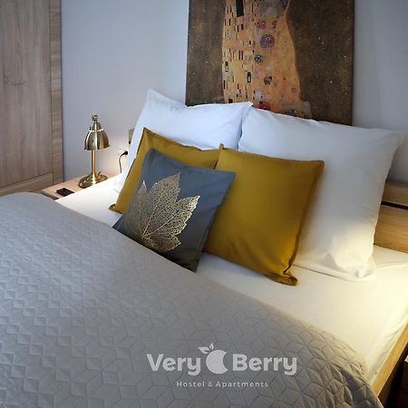Przestronny Apartament Very Berry W Poznaniu Z Dwiema Sypialniami By Noclegi Renters Kültér fotó