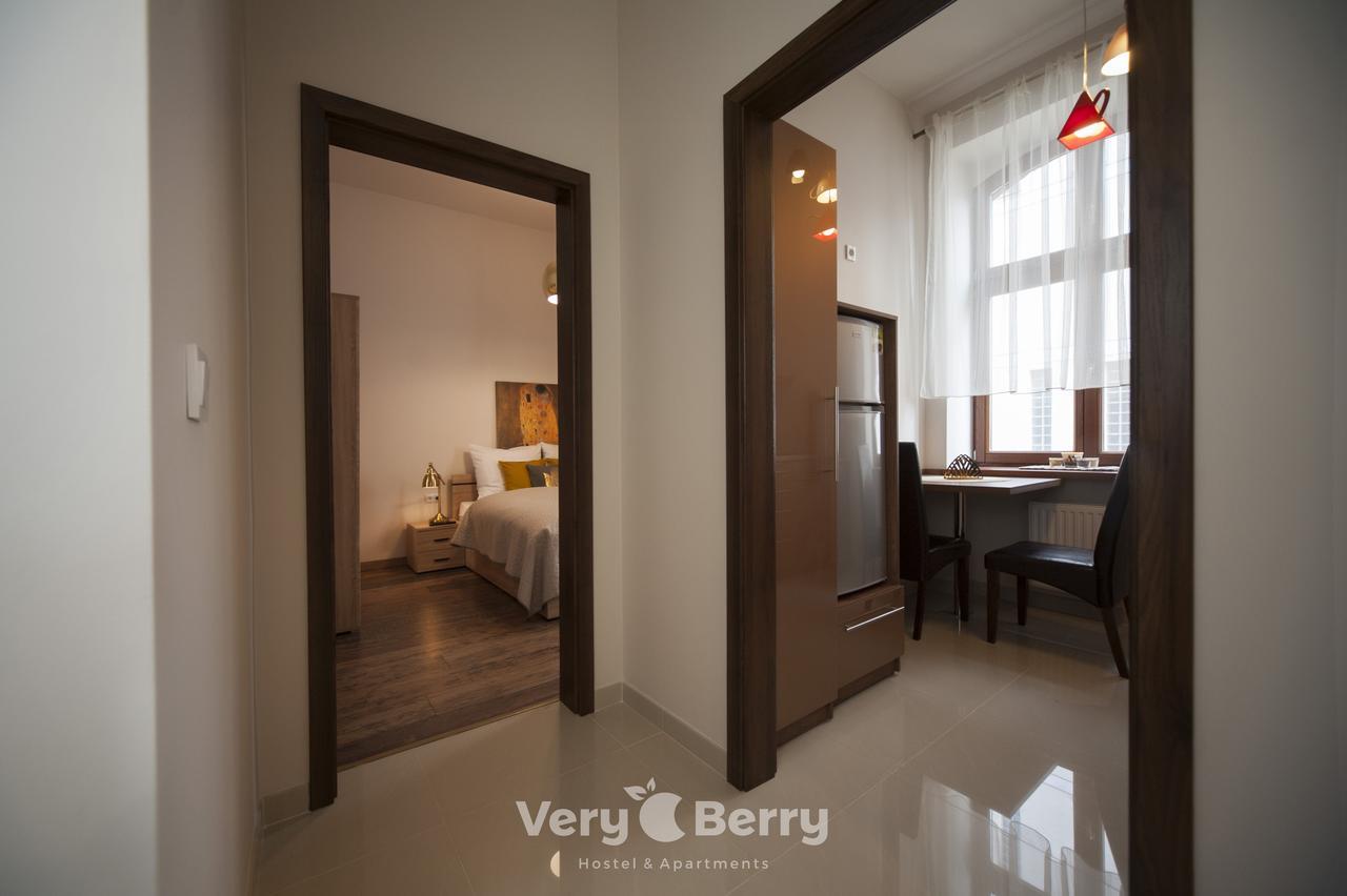 Przestronny Apartament Very Berry W Poznaniu Z Dwiema Sypialniami By Noclegi Renters Kültér fotó