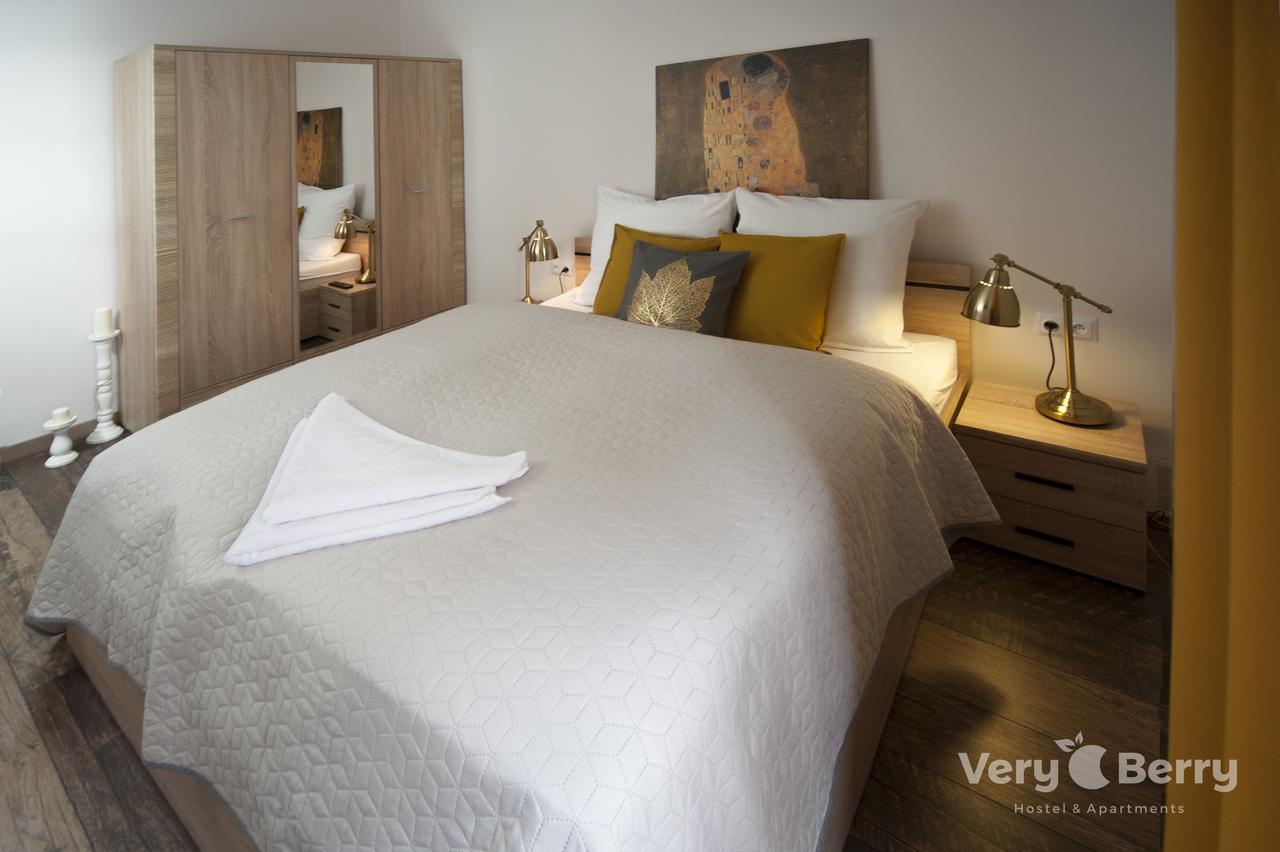 Przestronny Apartament Very Berry W Poznaniu Z Dwiema Sypialniami By Noclegi Renters Kültér fotó