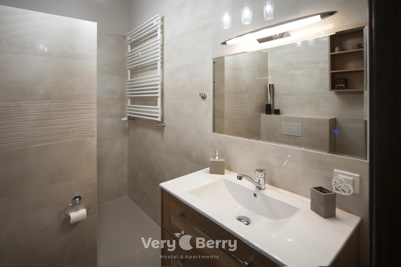 Przestronny Apartament Very Berry W Poznaniu Z Dwiema Sypialniami By Noclegi Renters Kültér fotó