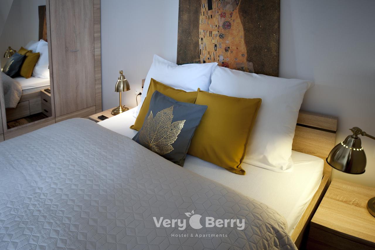 Przestronny Apartament Very Berry W Poznaniu Z Dwiema Sypialniami By Noclegi Renters Kültér fotó