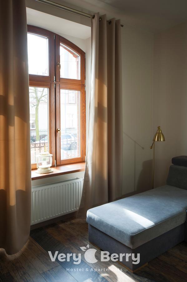Przestronny Apartament Very Berry W Poznaniu Z Dwiema Sypialniami By Noclegi Renters Kültér fotó