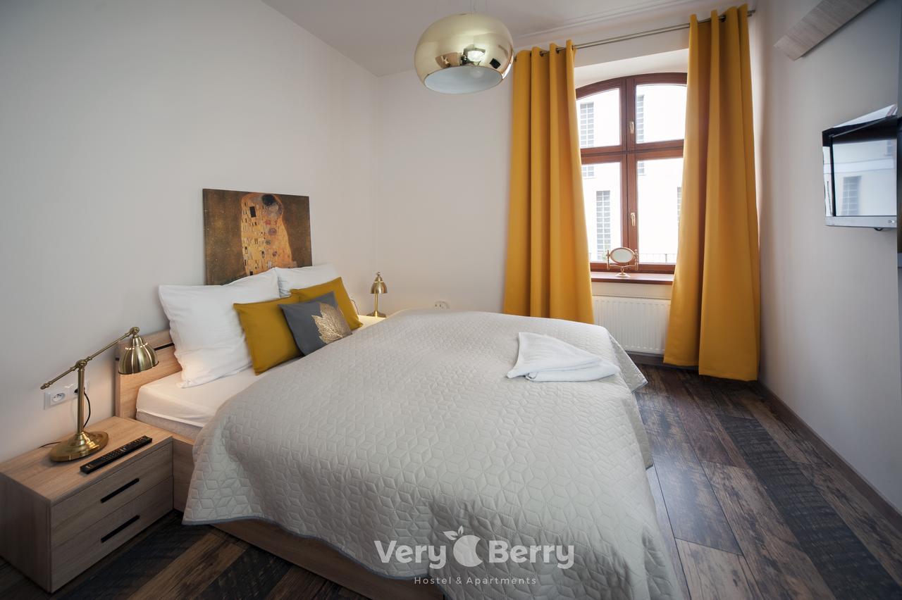 Przestronny Apartament Very Berry W Poznaniu Z Dwiema Sypialniami By Noclegi Renters Kültér fotó