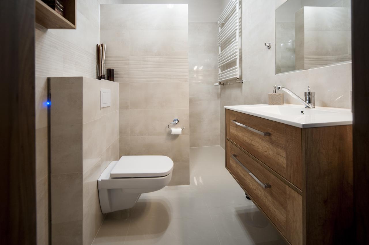 Przestronny Apartament Very Berry W Poznaniu Z Dwiema Sypialniami By Noclegi Renters Kültér fotó